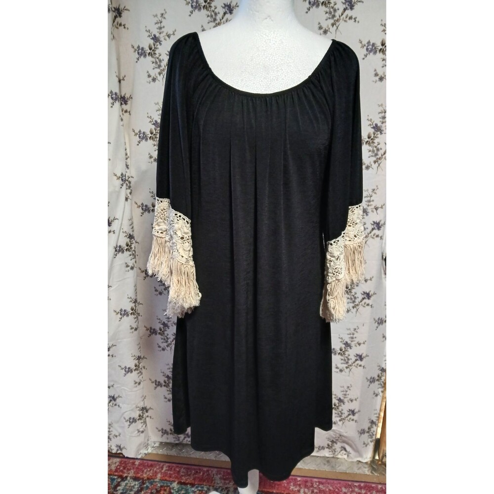Black Boho/Western Style Dress Fringe Flare Sleeves Large NWOT - Picture 2 of 10